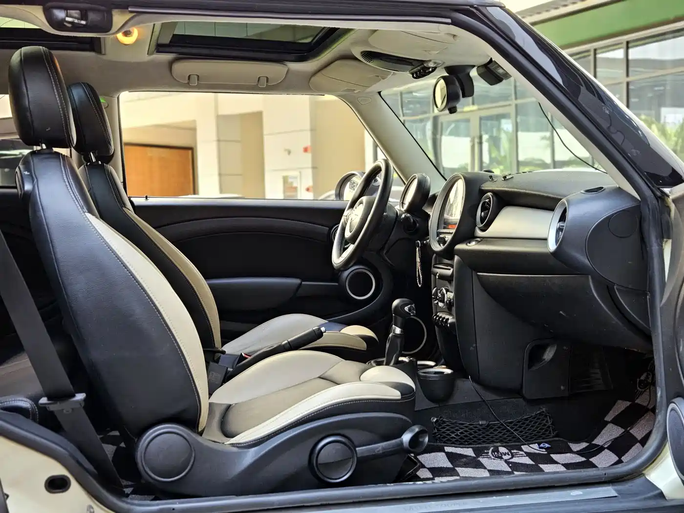 Фото 6 - MINI CLUBMAN