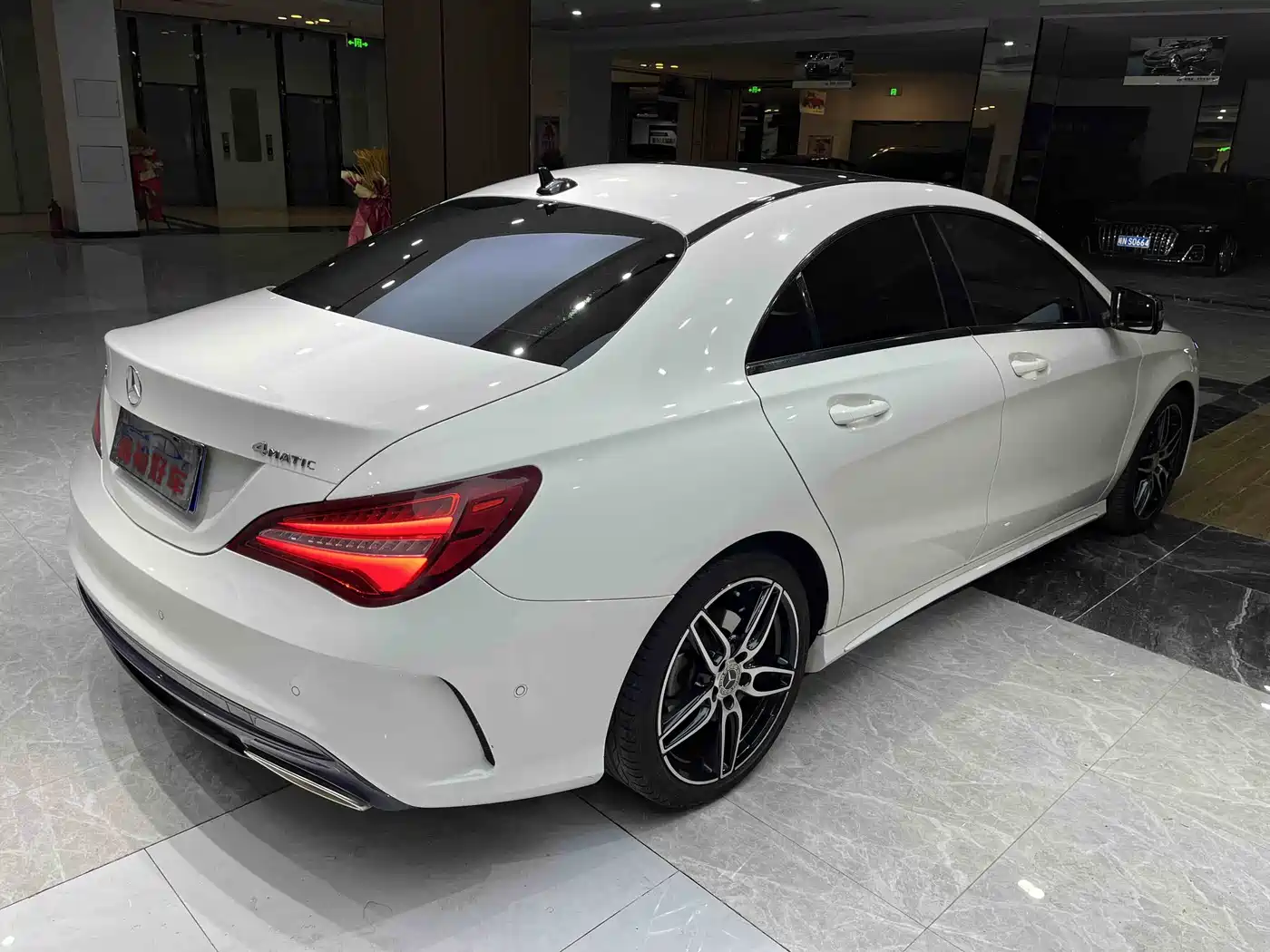 Mercedes-Benz CLA (Import) 2017 CLA 220 4MATIC фото 5
