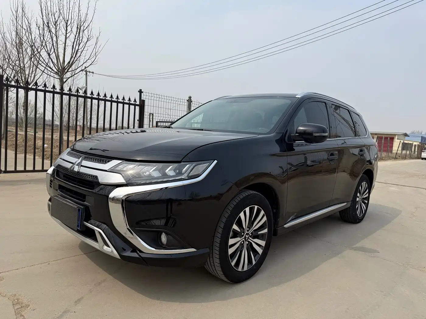 Mitsubishi Outlander 2021 2.4L 4WD Deluxe Edition 7-Seater