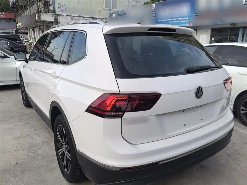 Volkswagen Tiguan L 2017 380TSI Automatic 4WD Luxury Edition фото 5