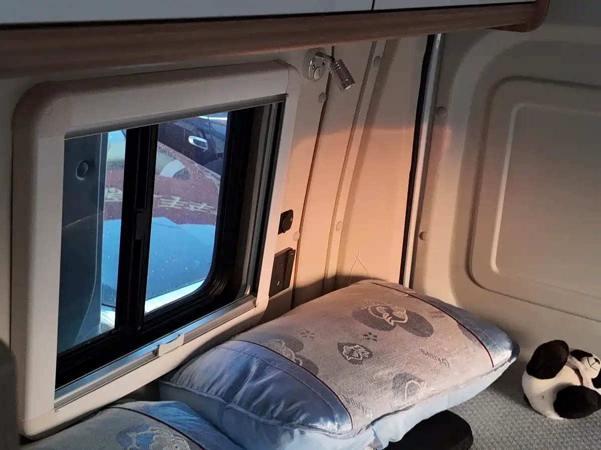 SAIC Maxus MAXUS V90 RV 2021 2.0T Travel Home V90 Self-Contained Class B RV Luxury Transverse Bed фото 19