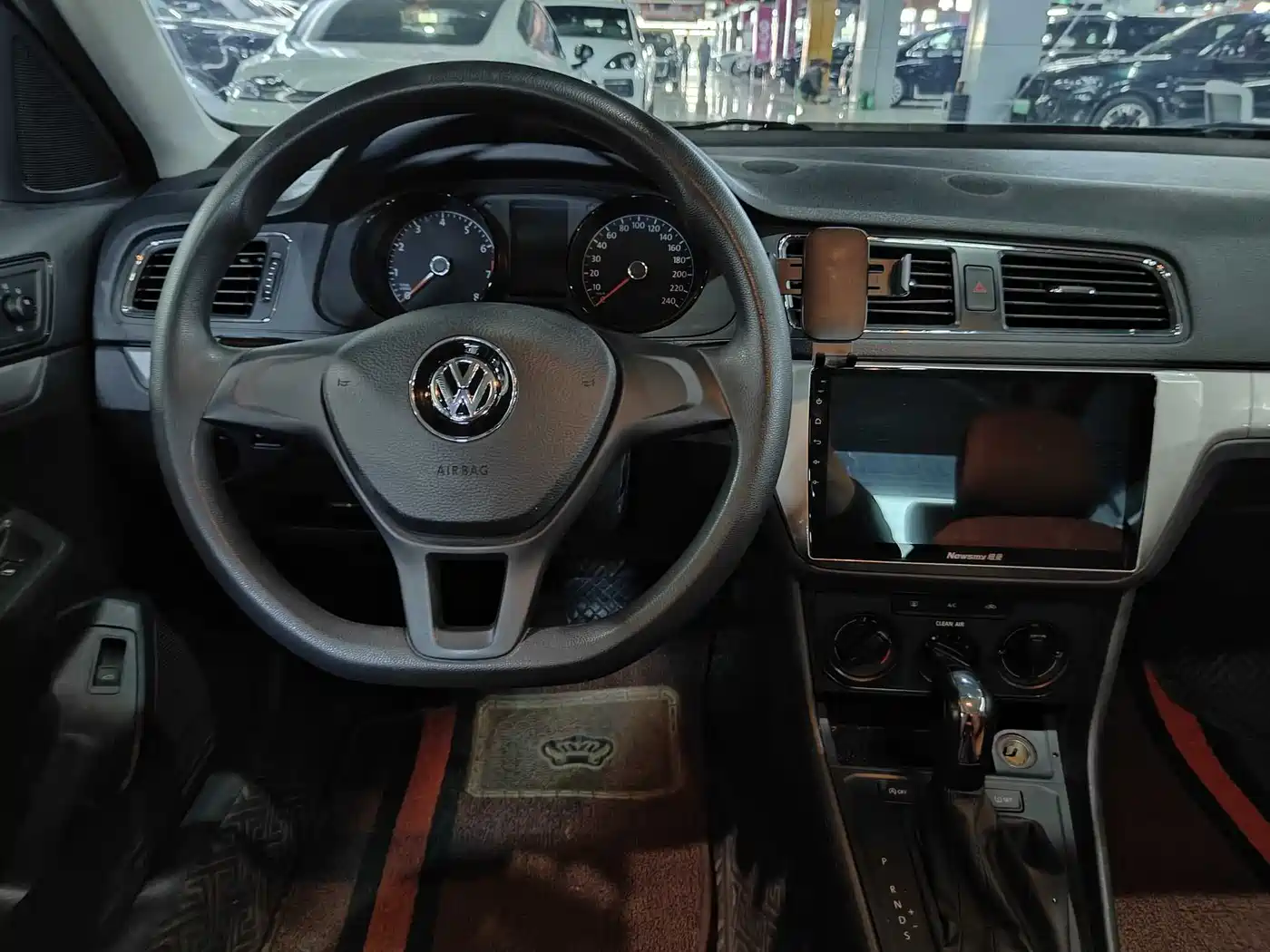 Volkswagen Lavida 2018 Classic 1.5L Automatic Trend China VI фото 7