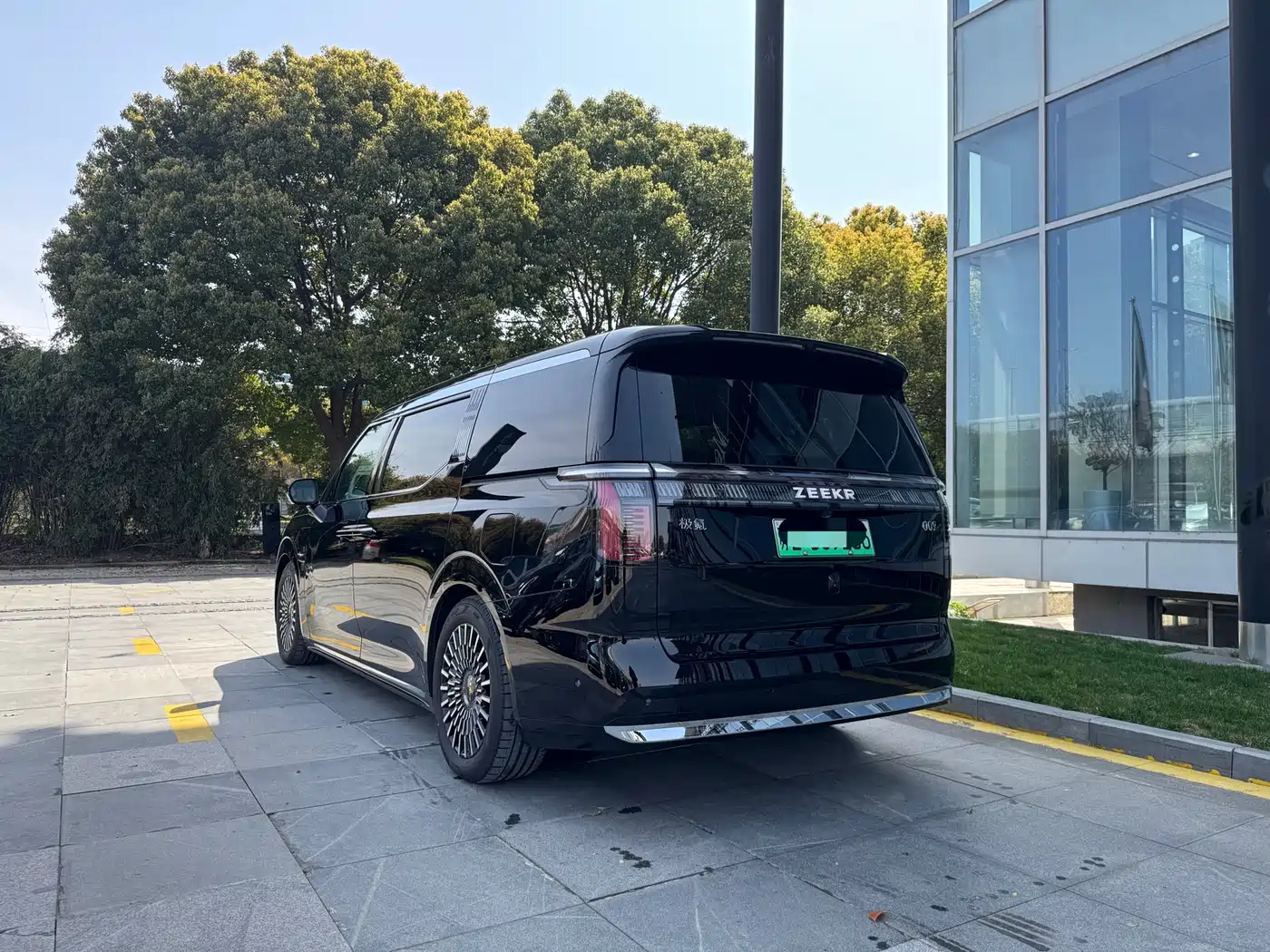 ZEEKR EXTREME KRYPTON 009