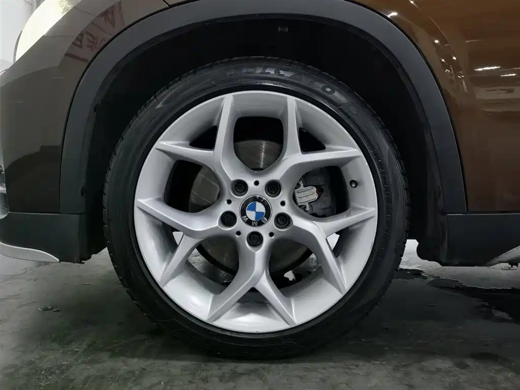 BMW X1 2014 xDrive20i X Design Package фото 17