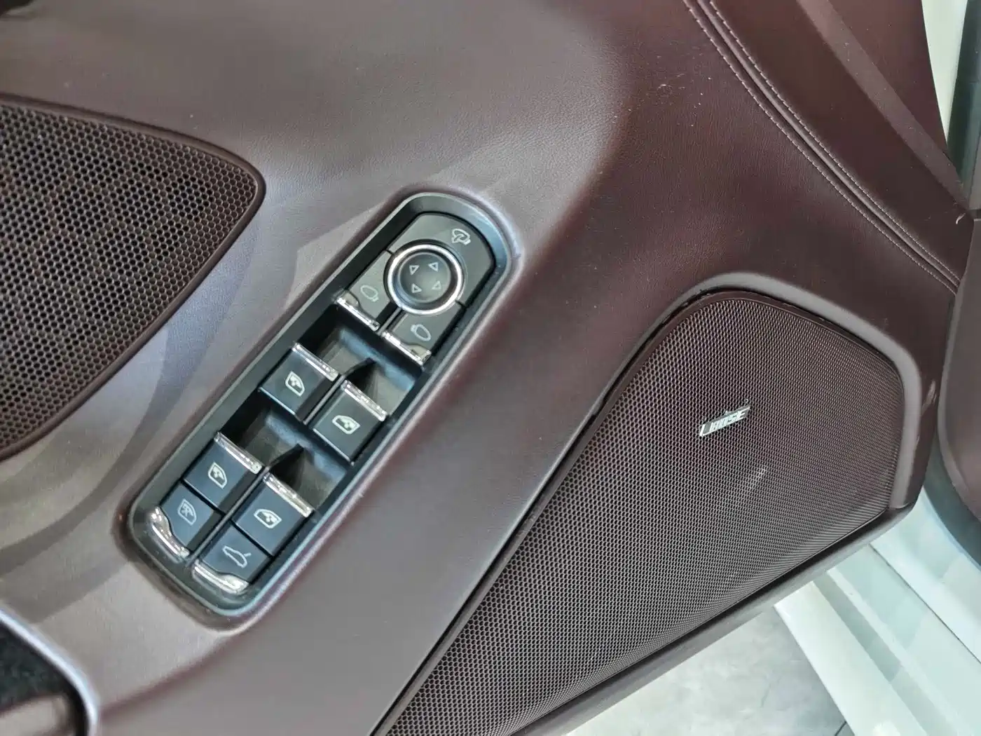 Porsche Panamera 2011 2010 Panamera 4 3.6L