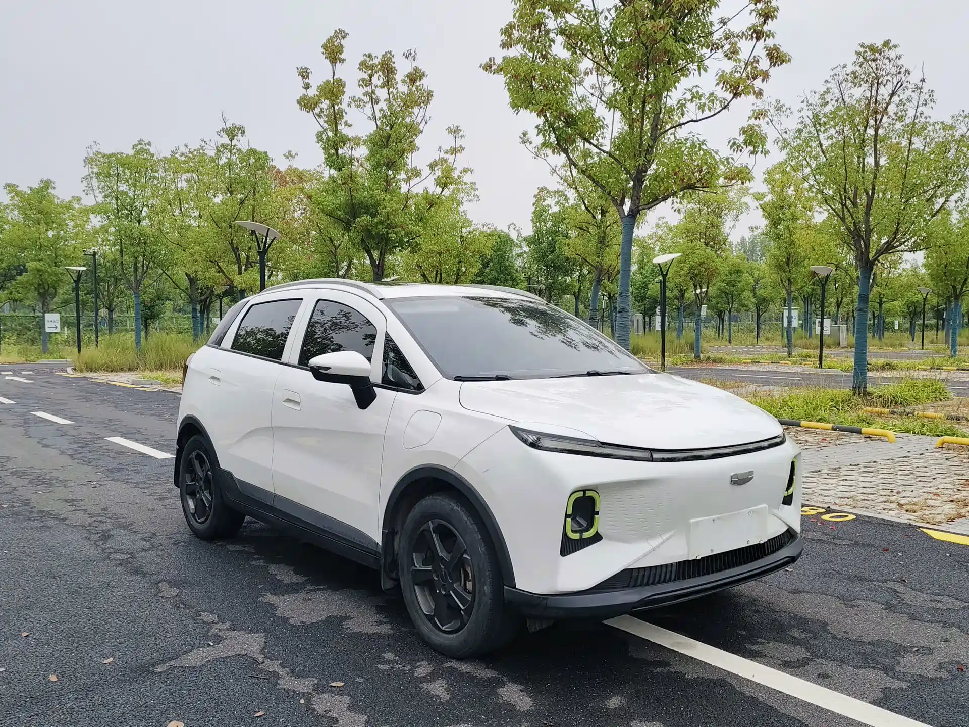 Фото 3 - Geely Geometry E Firefly