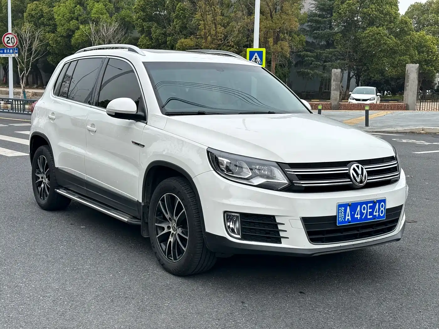 Volkswagen Tiguan 2016 Model 300TSI Automatic 4WD Luxury Edition фото 3
