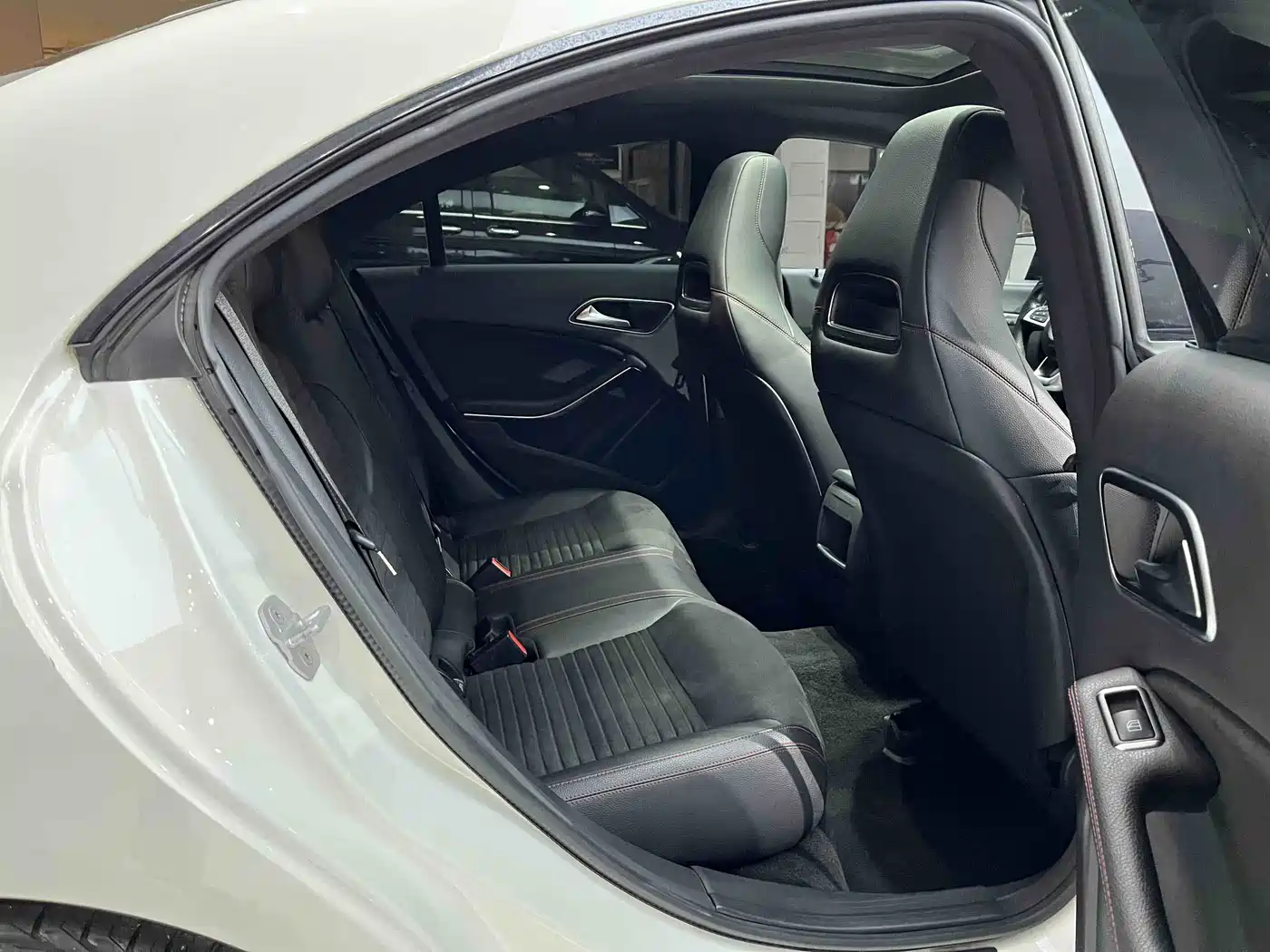 Mercedes-Benz CLA (Import) 2017 CLA 220 4MATIC фото 14