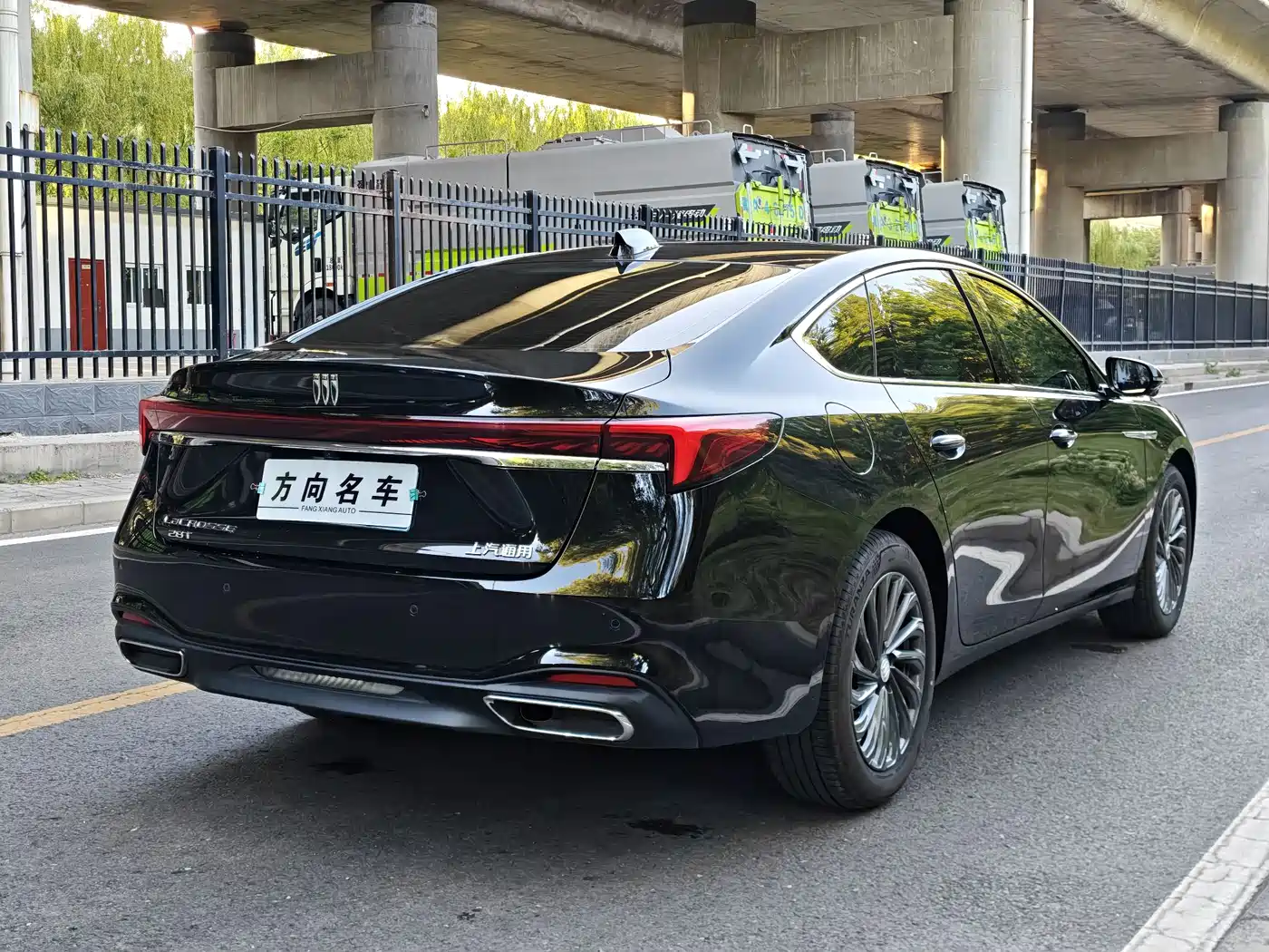 Buick LaCrosse 2025 Model 28T Platinum Edition фото 18