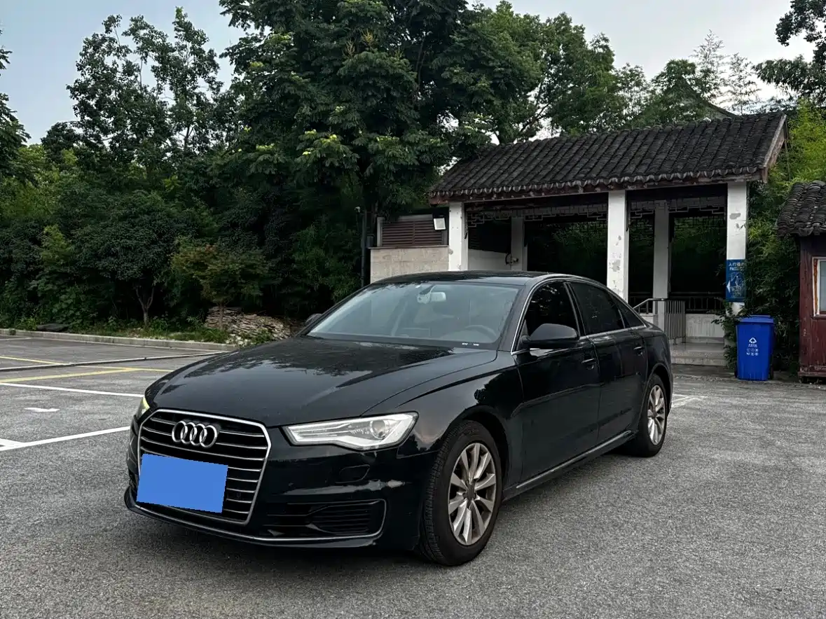 Фото 2 - Audi A6L