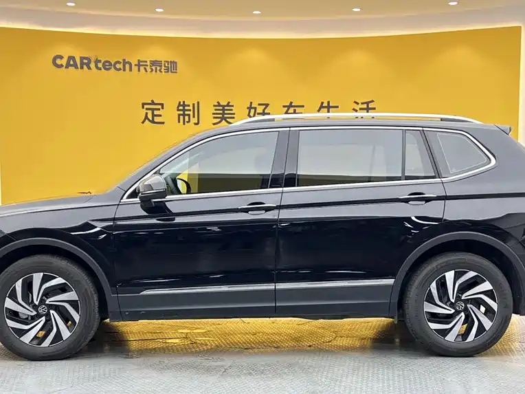 صورة 4 - Volkswagen Tiguan L