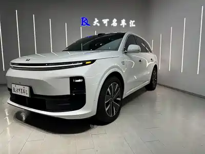 Li Auto L6