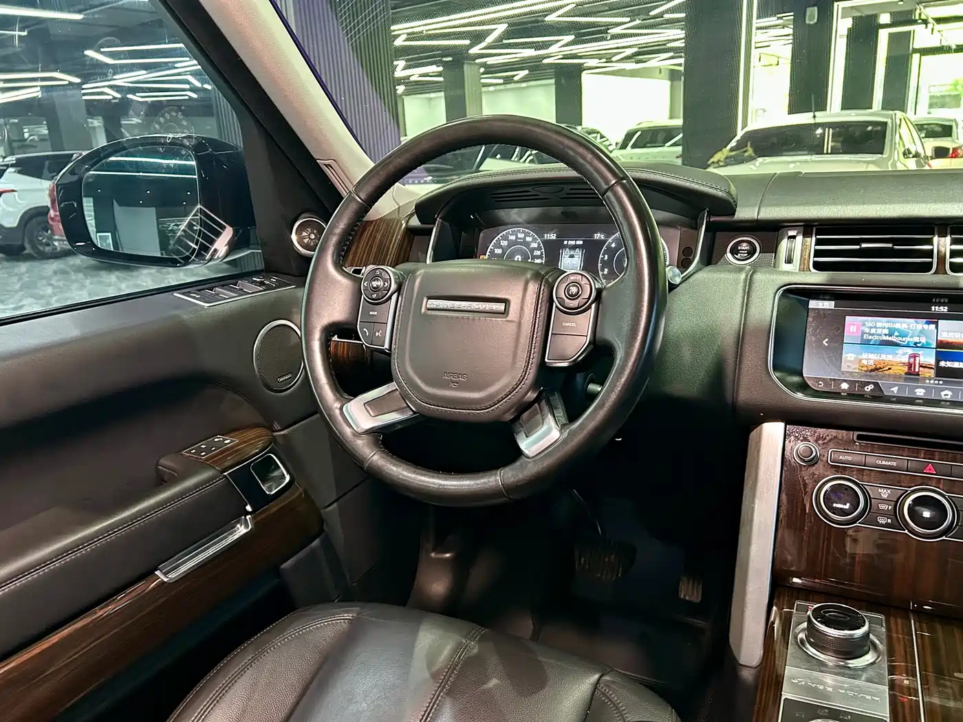Land Rover Range Rover 2017 3.0 SC V6 Vogue фото 26