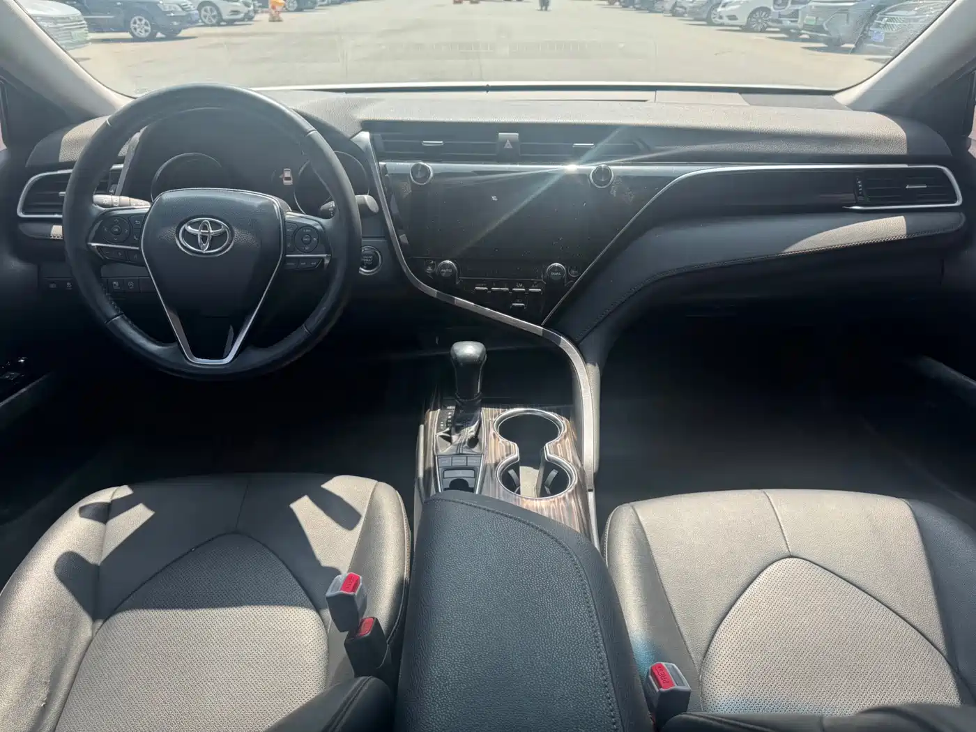 Toyota Camry 2021 2.5Q Flagship Edition фото 6