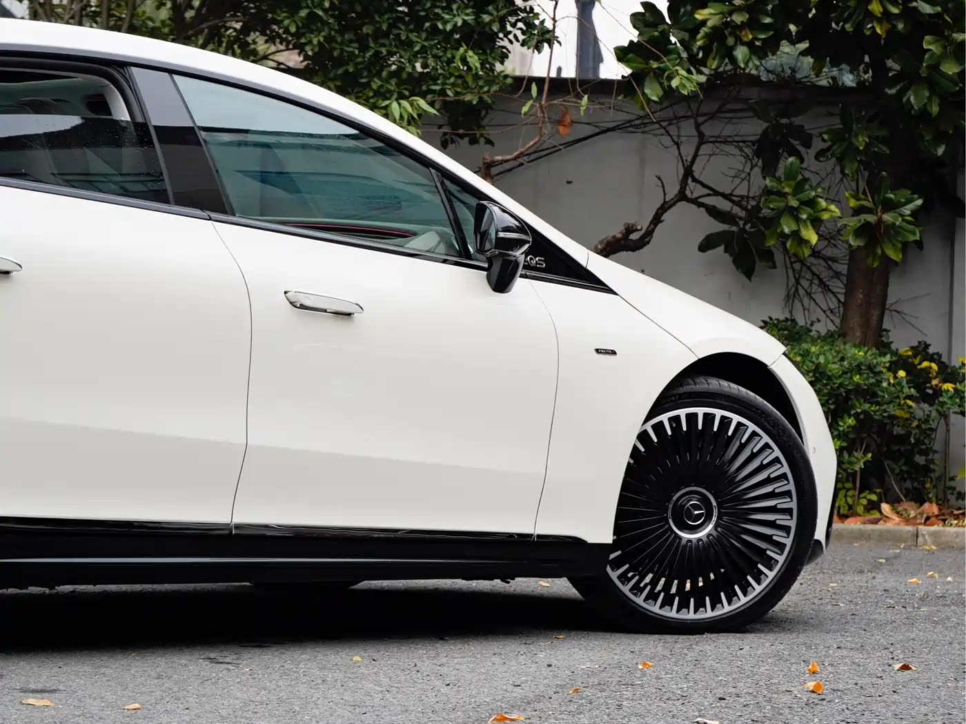 MERCEDES-BENZ EQS AMG