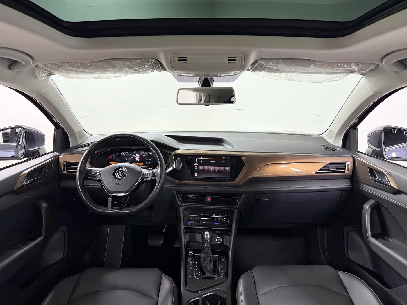 Volkswagen Tharu 2021 Model 280TSI 2WD Luxury Edition фото 10
