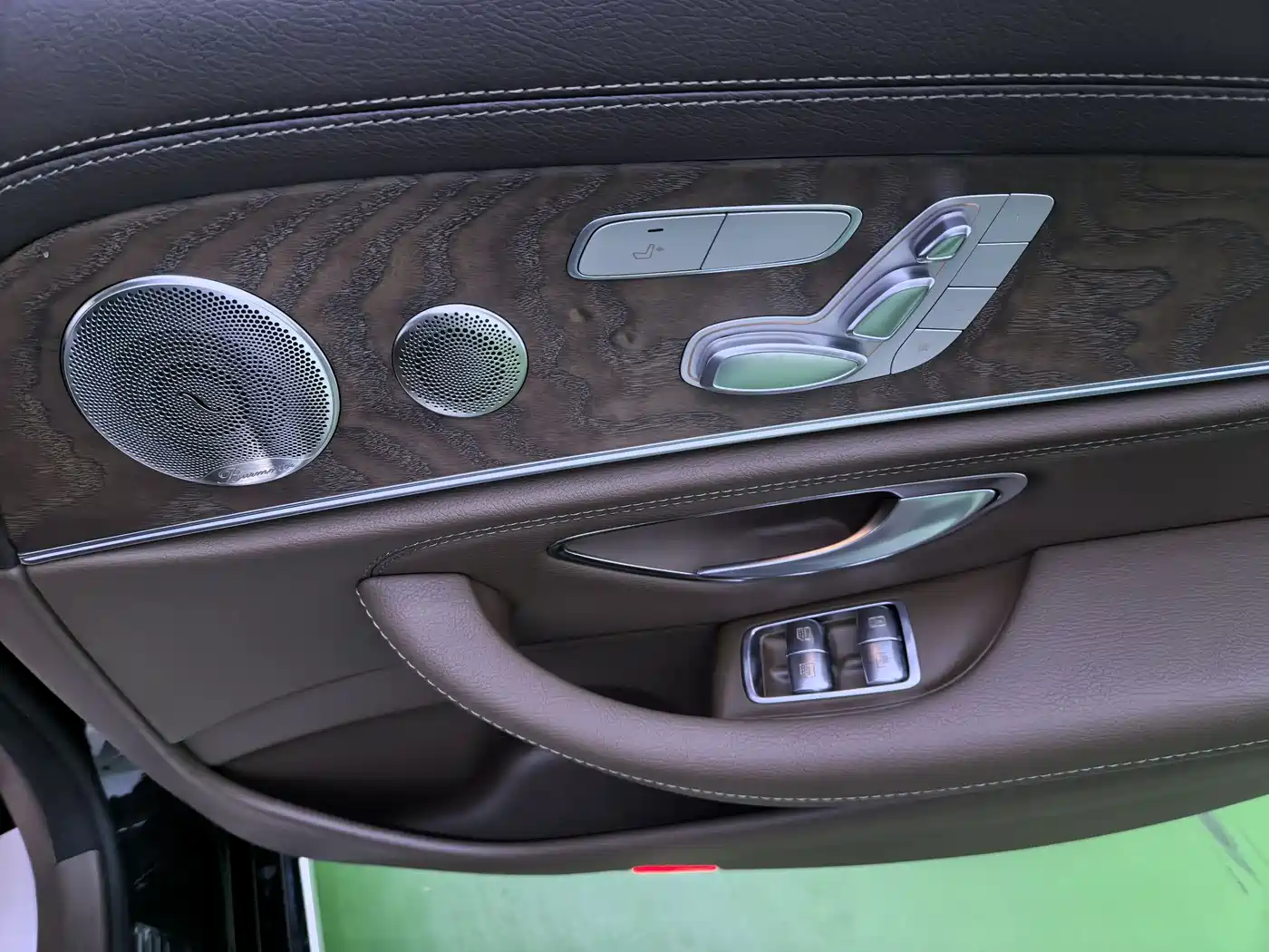 Mercedes-Benz E-Class 2023 E 300 L Luxury фото 7