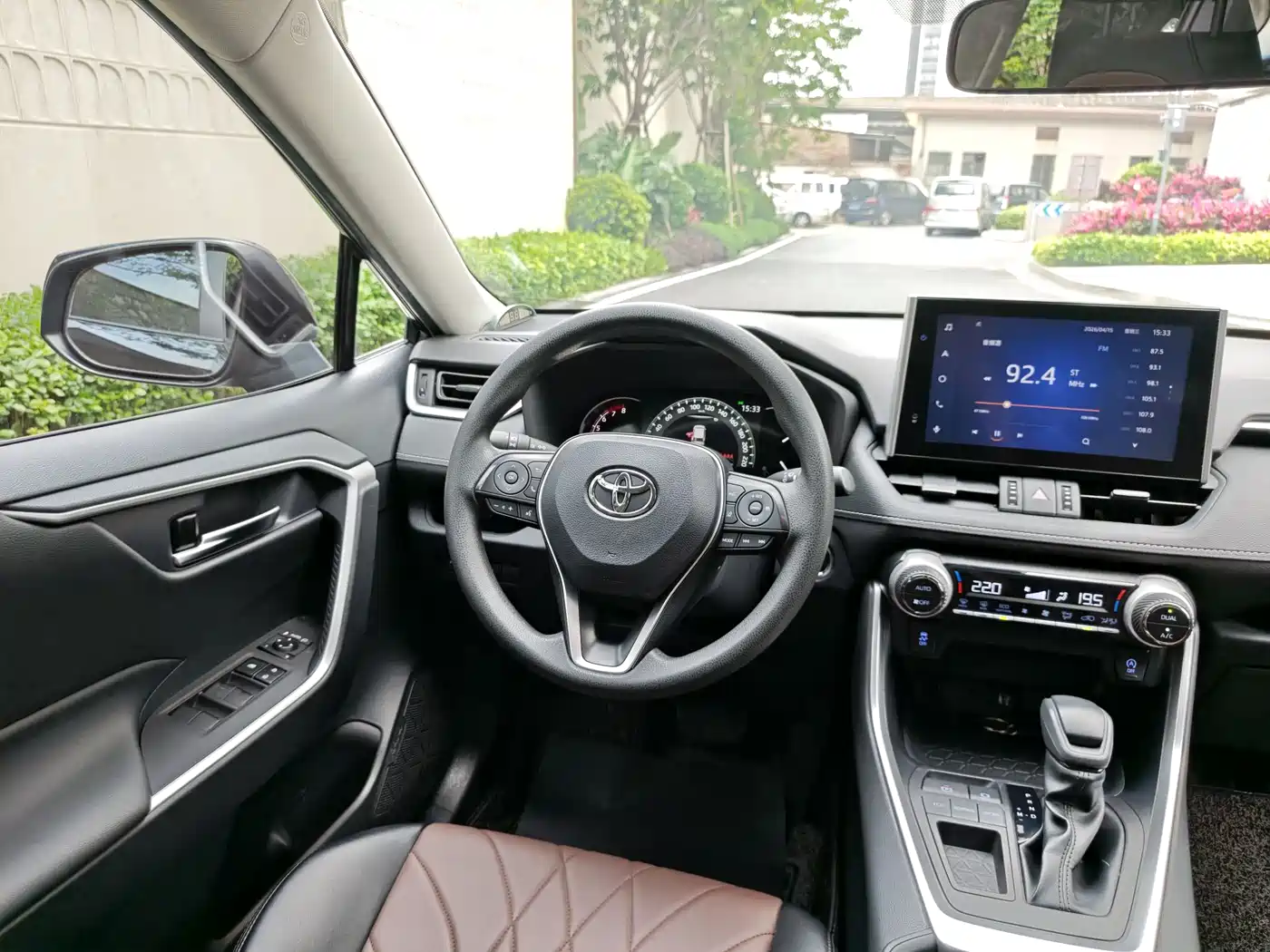 Toyota RAV4 Rongfang 2022 2.0L CVT 2WD Trend Edition фото 7