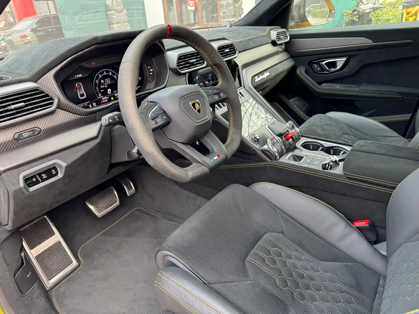 Lamborghini Urus 2022 4.0T V8 Performante фото 8