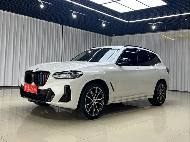 BMW X3 xDrive30i, Лидер, M Чёрный пакет