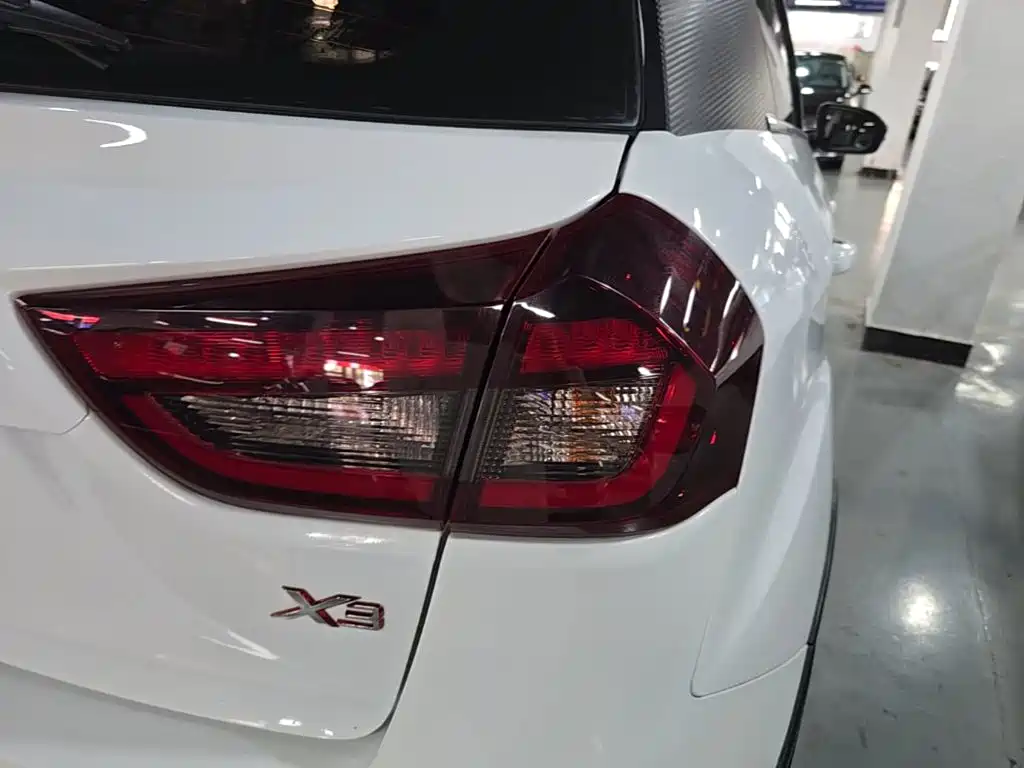 Geely Vision X3 2021 2020 1.5L CVT Elite