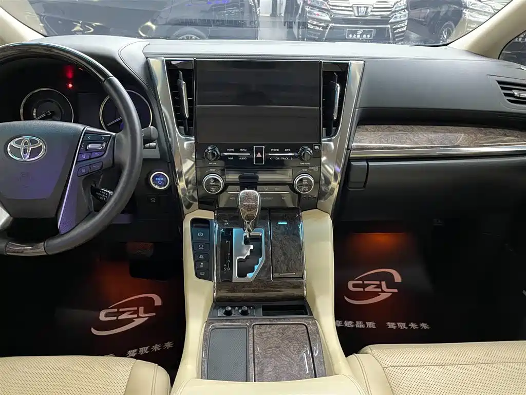 Toyota Alphard 2020 Hybrid 2.5L Premium Edition фото 11