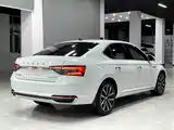 Фото 6 - Škoda Superb