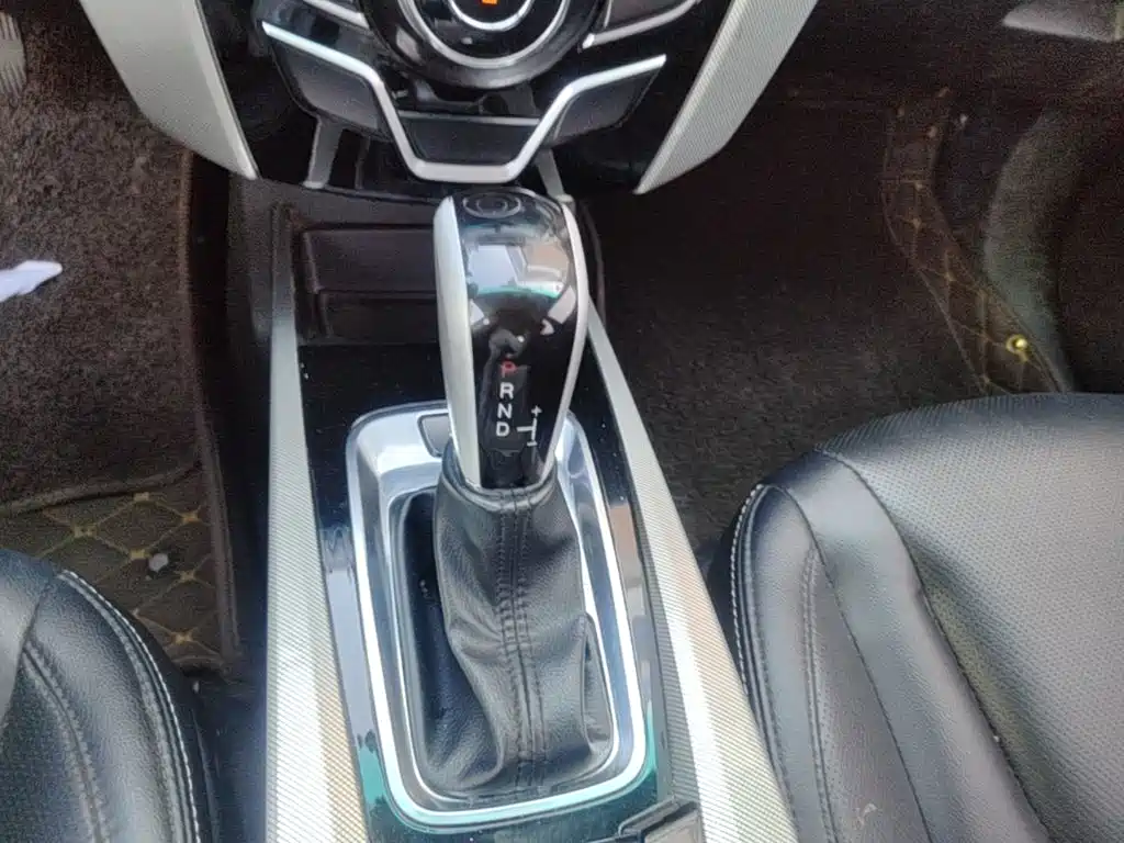 Luxgen U6 SUV 2016 2015 1.8T Innovation Upgrade