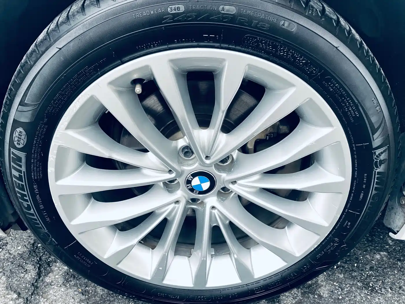 BMW 5 Series 2019 525Li Luxury Package фото 3