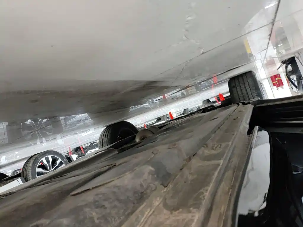 Фото 21 - Volkswagen Tiguan L