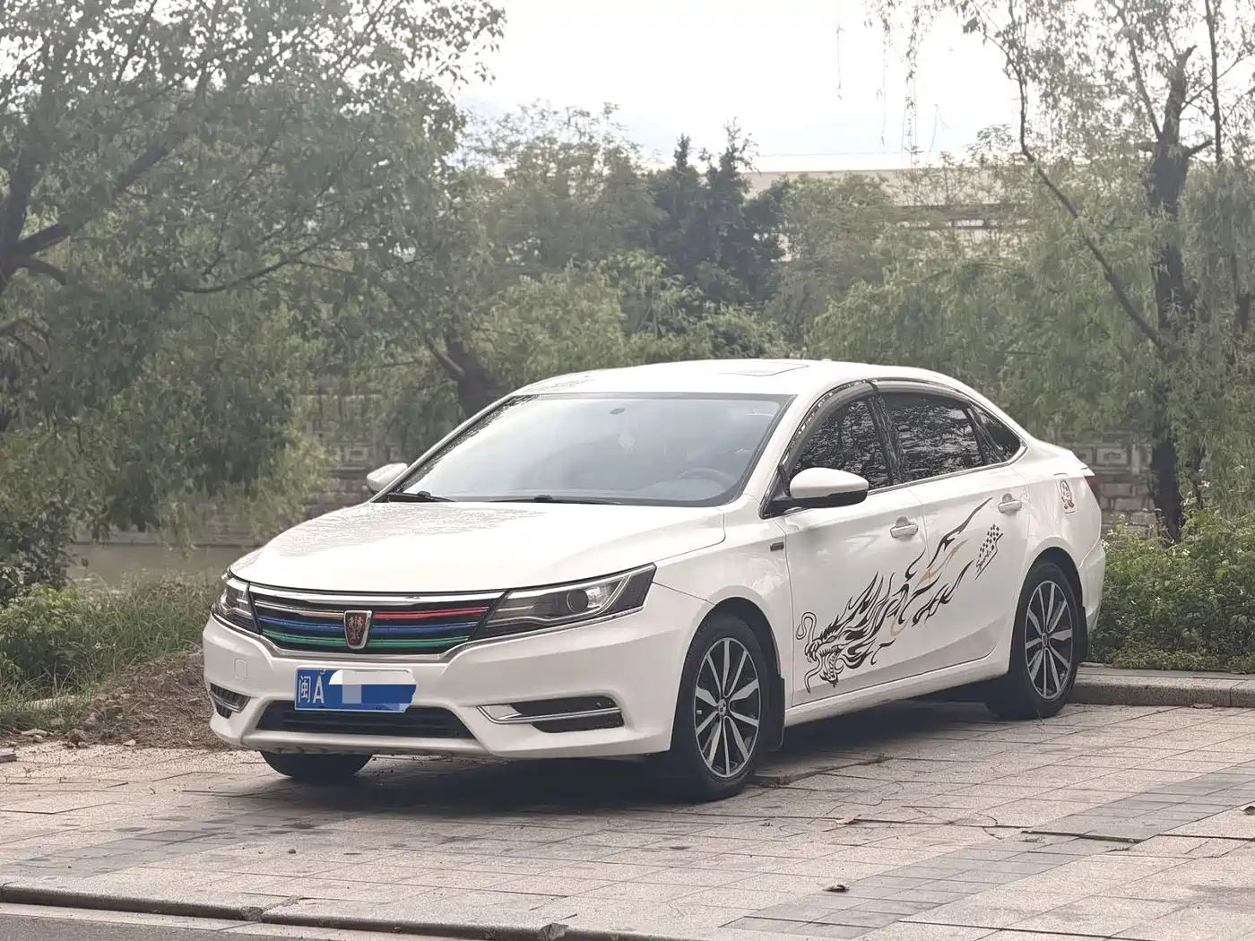 Roewe i6 2018 2018 20T Automatic Internet ZhiXiang Edition