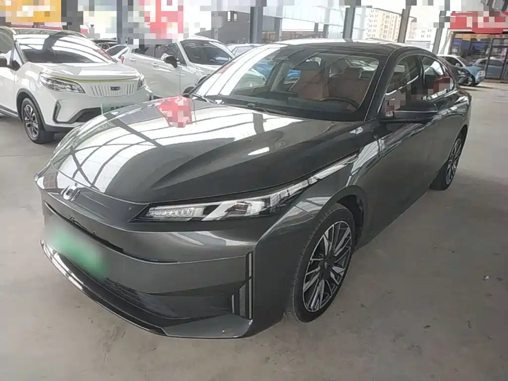 Фото 2 - Changan Qiyuan A05