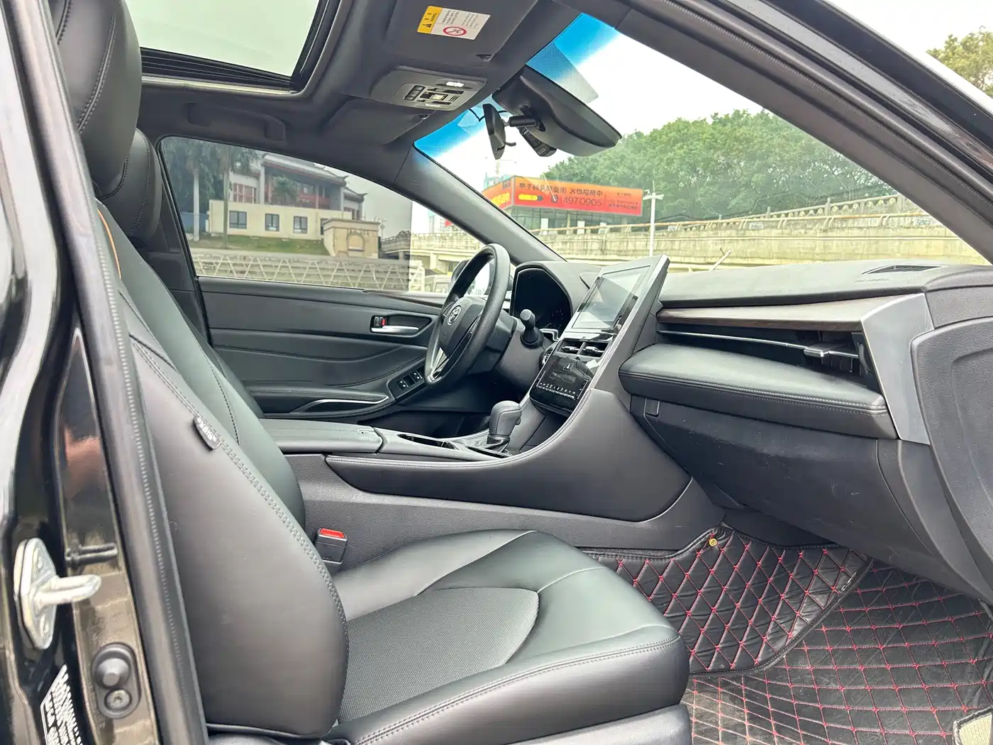 Toyota Avalon 2022 2.0L Progressive Edition фото 10