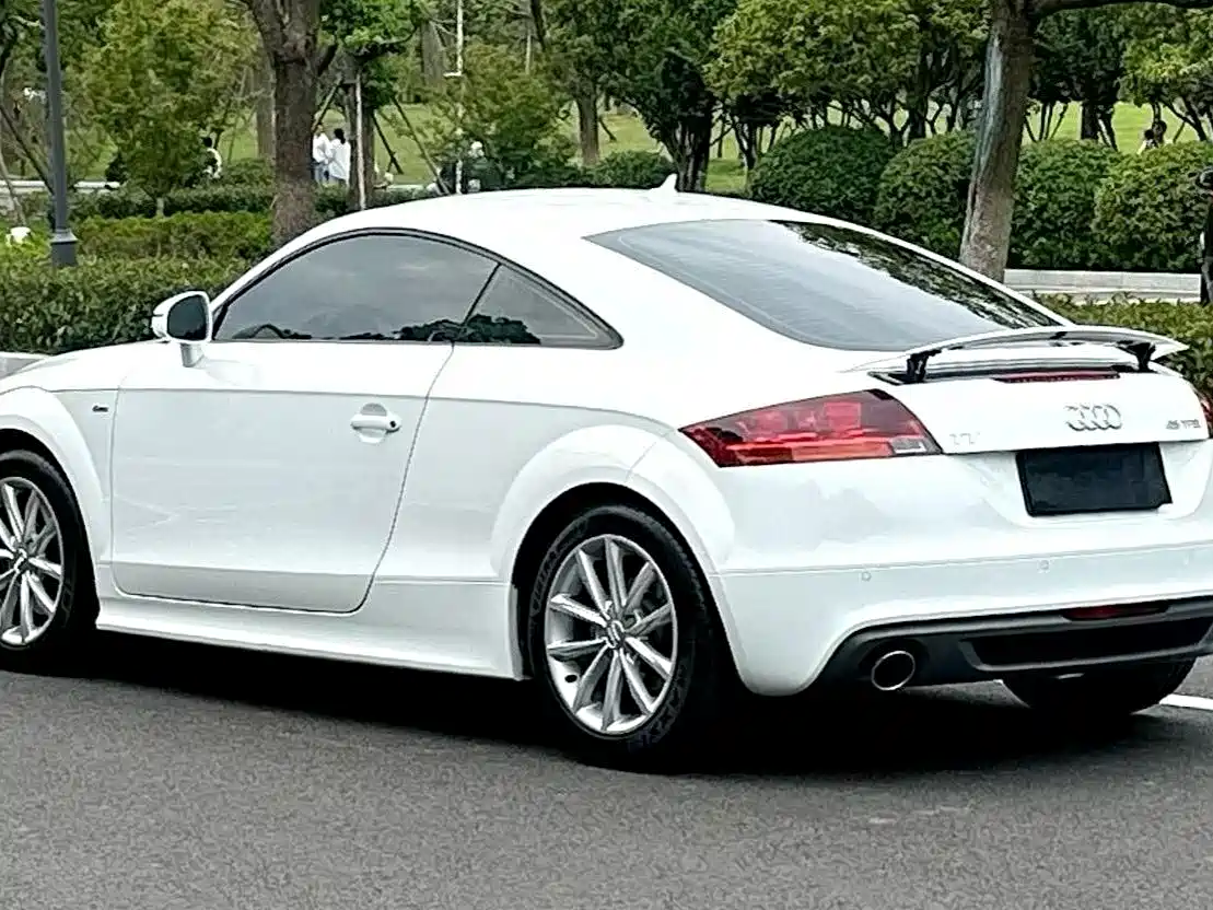 Audi TT 2014 TT Coupe 45 TFSI Premium Edition фото 4