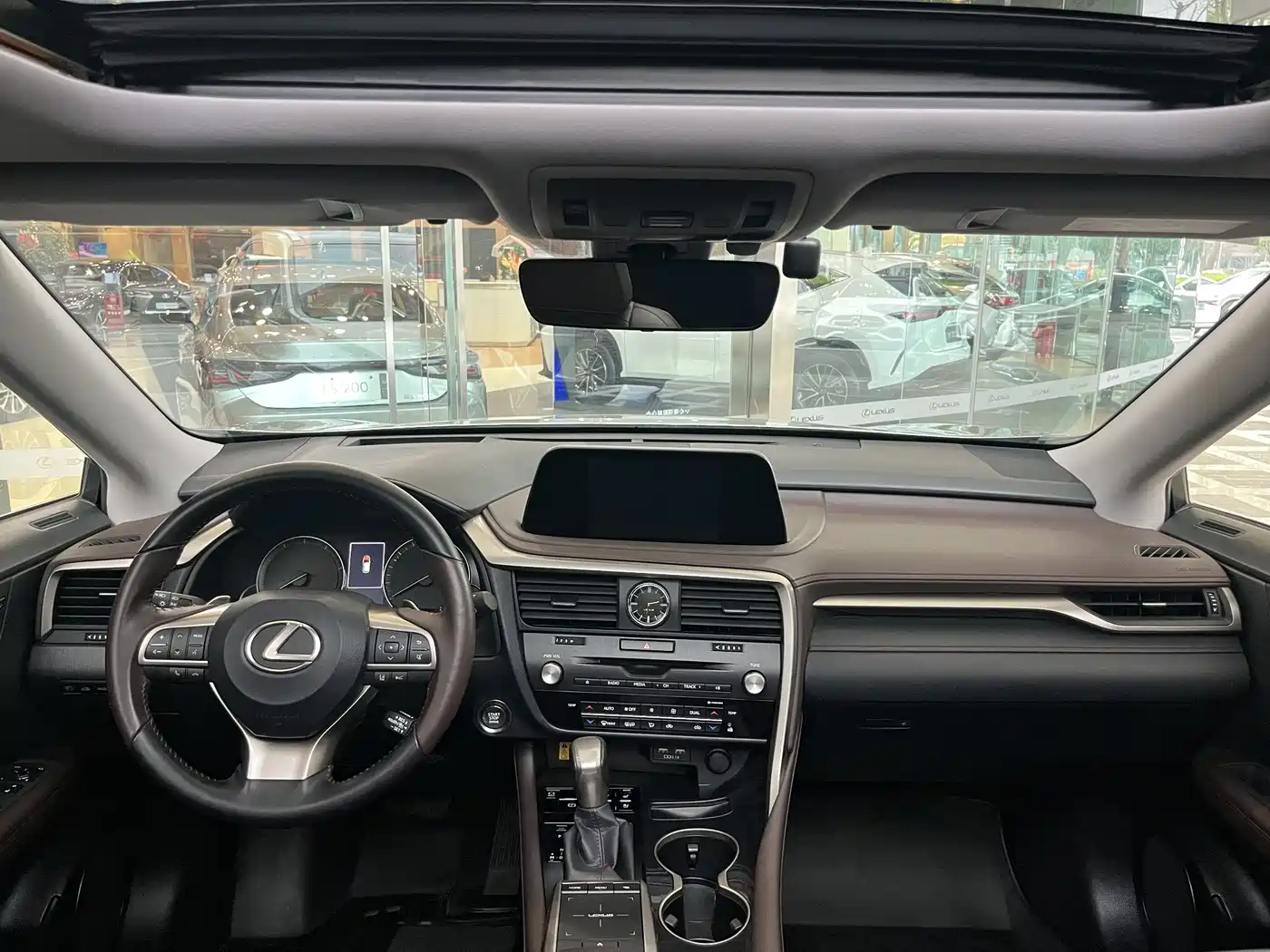 Lexus RX 2020 Facelift 300 AWD Elegance Edition фото 3