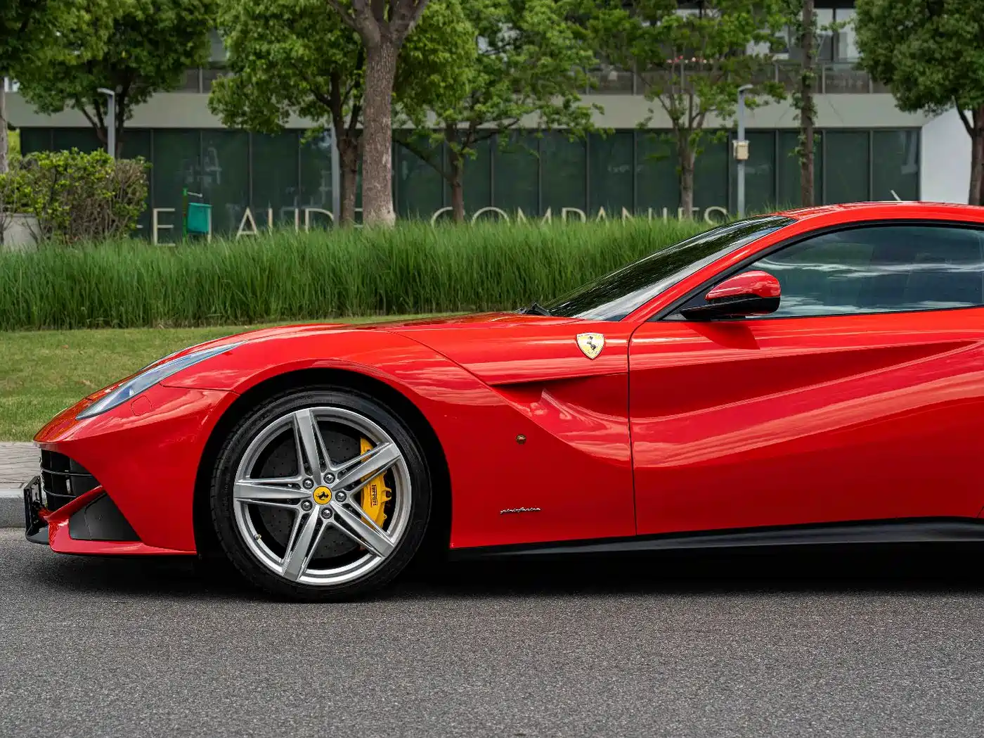 Ferrari F12berlinetta 2013 6.3L Standard фото 5