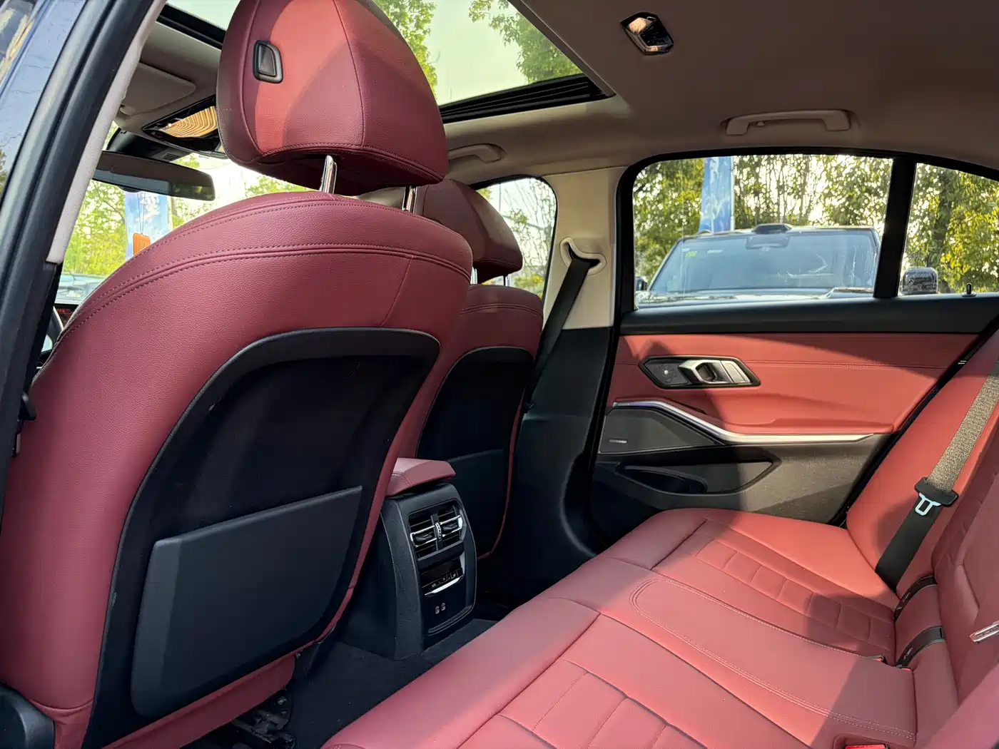 BMW 3 Series 2021 Second Facelift 325i M Sport Night Package фото 9