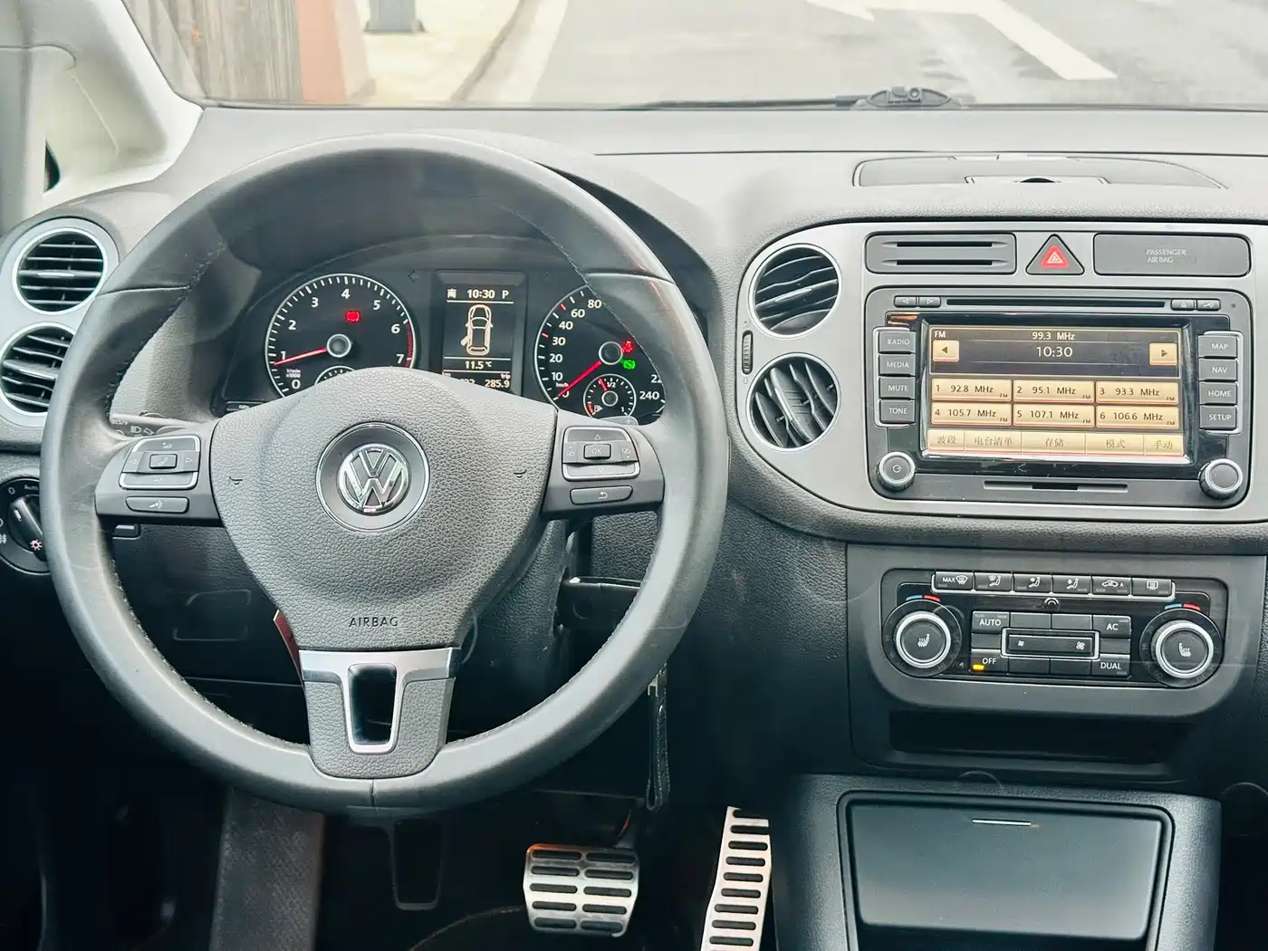 Volkswagen Golf (Import) 2011 1.4TSI Cross Golf фото 25