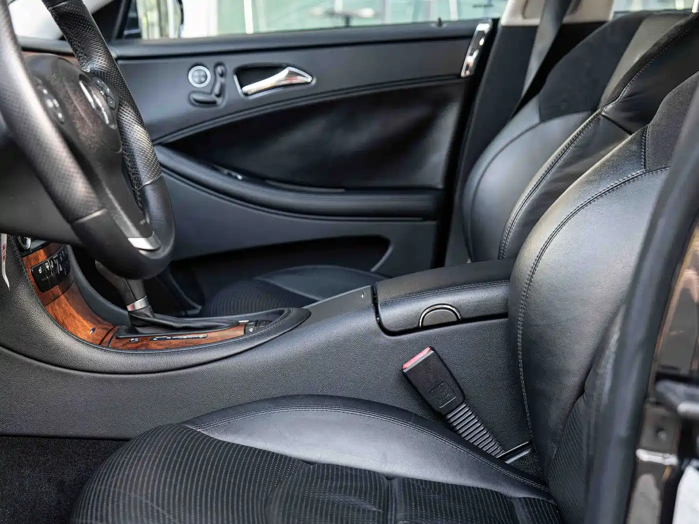 Mercedes-Benz CLS AMG 2008 AMG CLS 63 фото 11