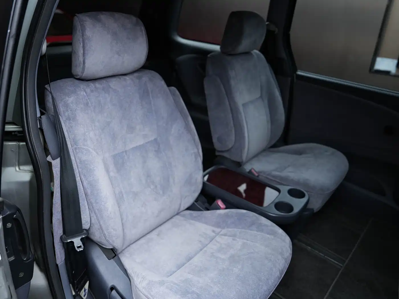Toyota Previa фото 18