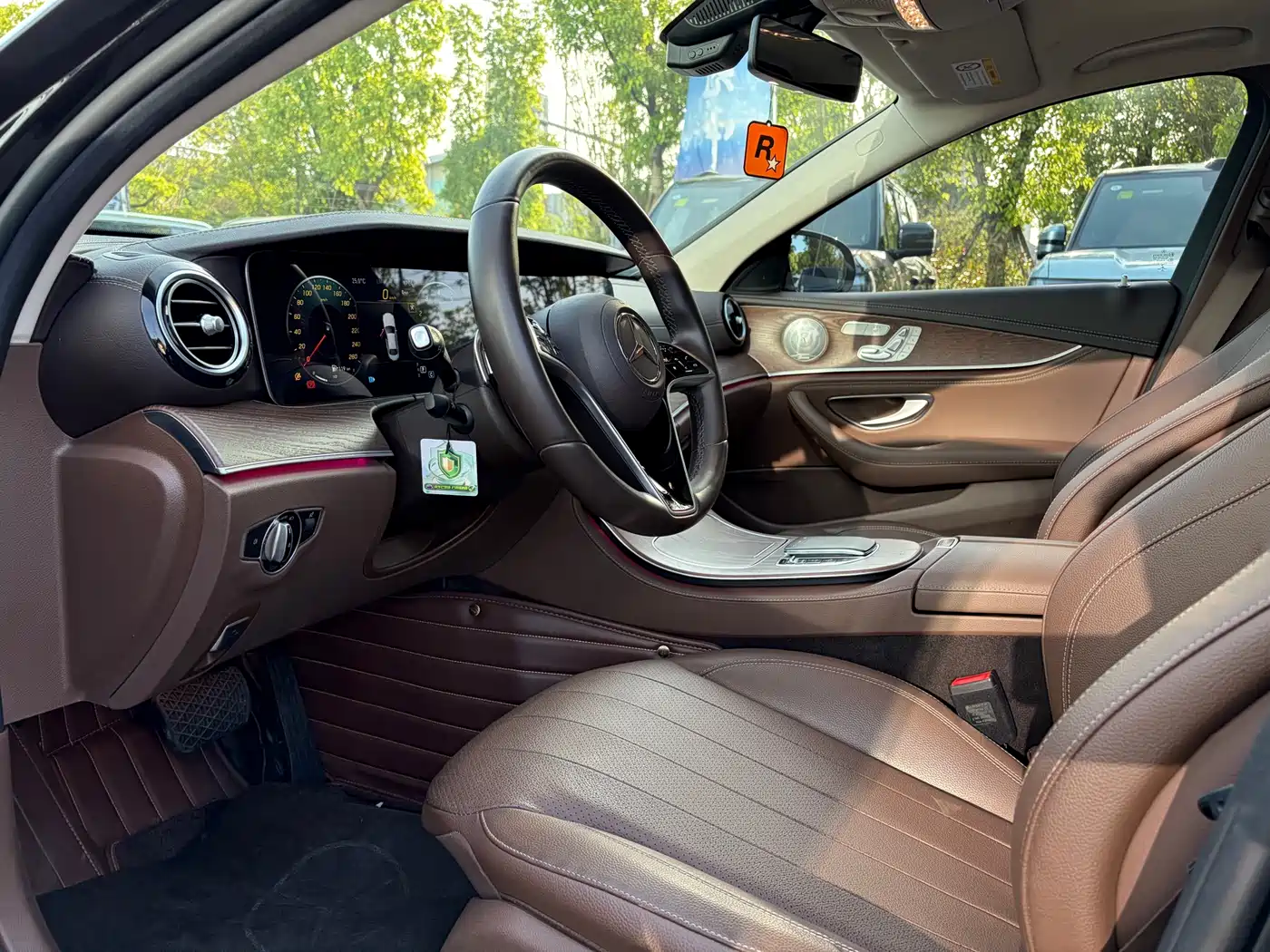 Mercedes-Benz E-Class 2023 E 300 L Luxury фото 4