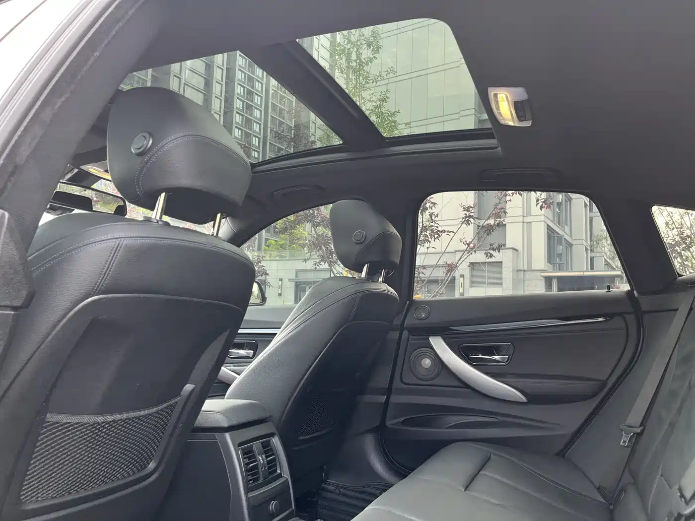 BMW 3 Series GT 2019 320i M Sport Black Night Edition фото 27