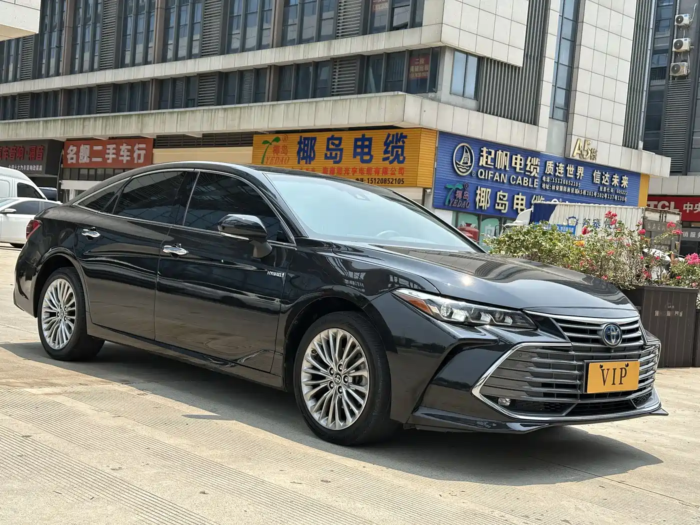 Toyota Avalon 2019 Hybrid 2.5L XLE Premium Edition China VI фото 3