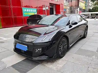Lynk & Co 10