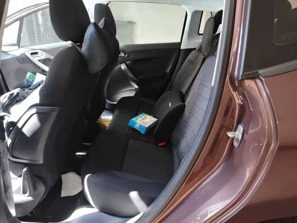 Peugeot 2008 2016 2014 1.6L Automatic Fashion Edition