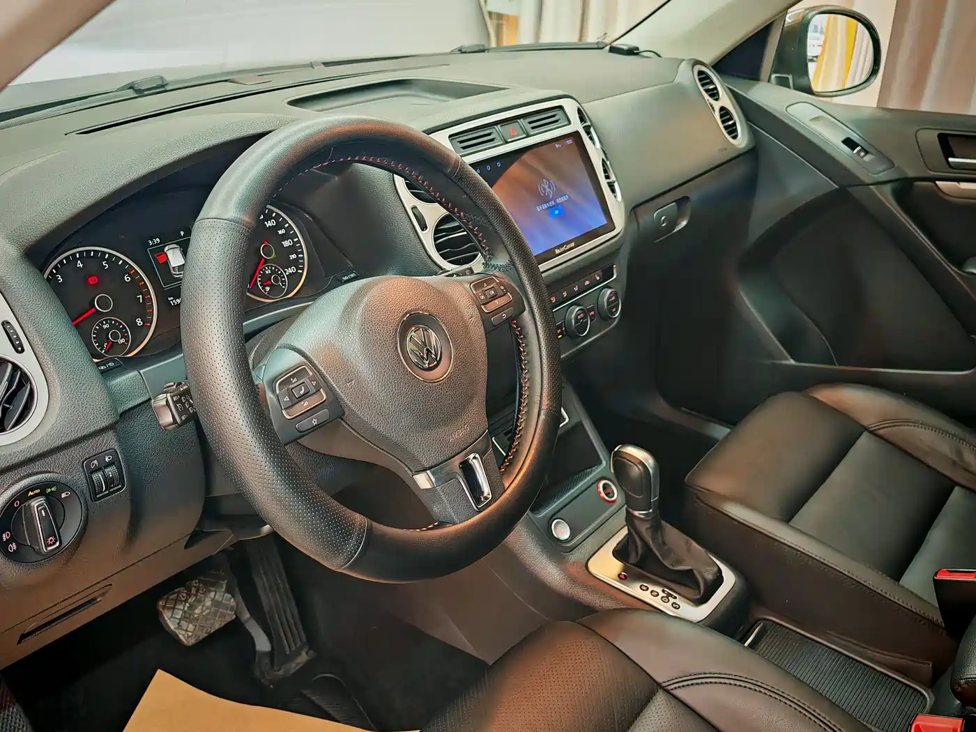 Volkswagen Tiguan 2015 1.8TSI Automatic 2WD Highline фото 9