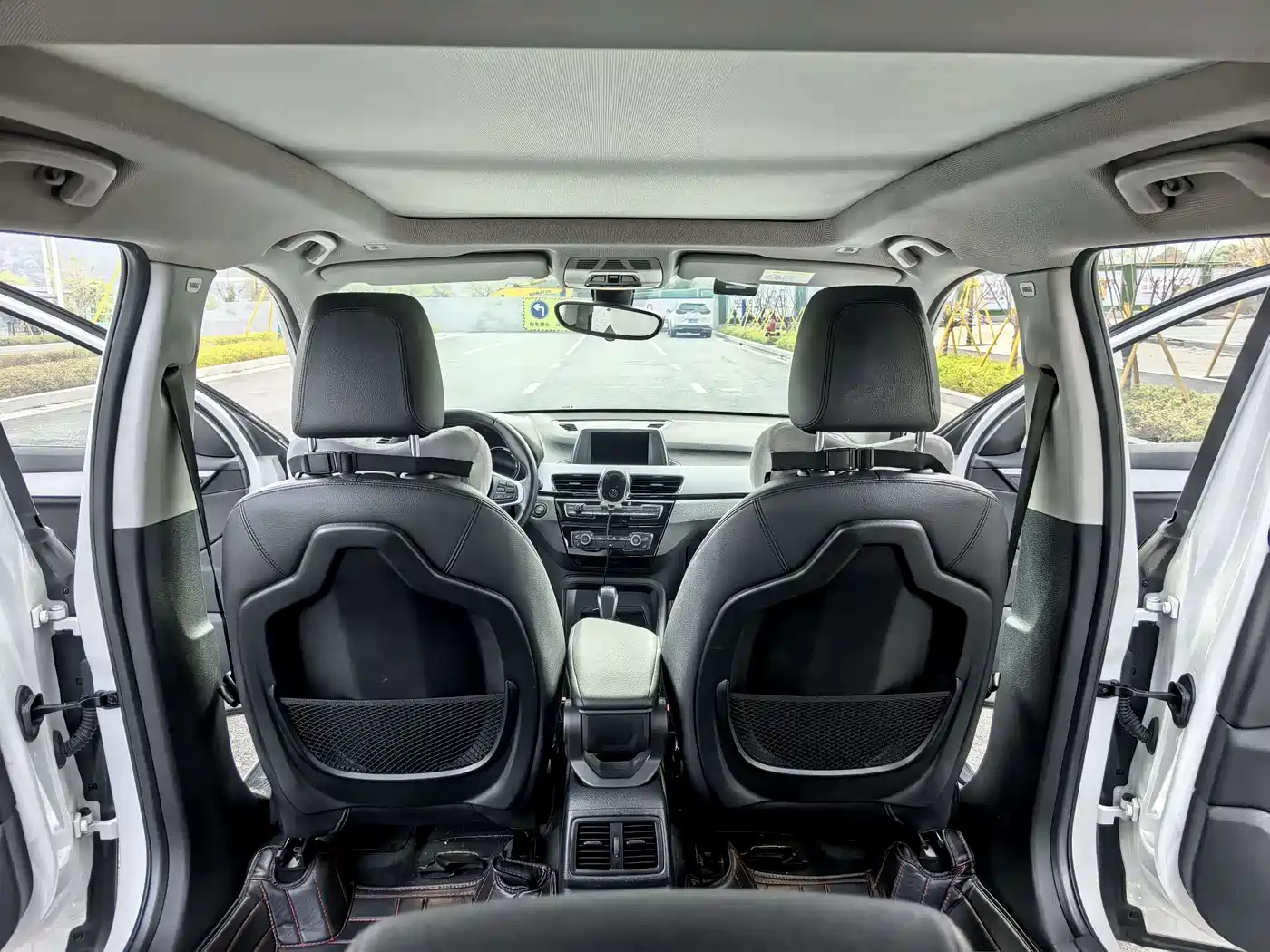 BMW X1 2019 sDrive20Li Leading Model фото 20