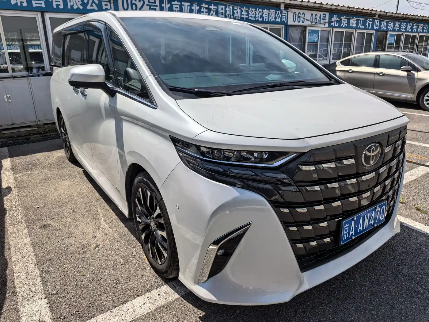 Toyota Alphard 2024 Hybrid 2.5L Prestige Edition фото 2