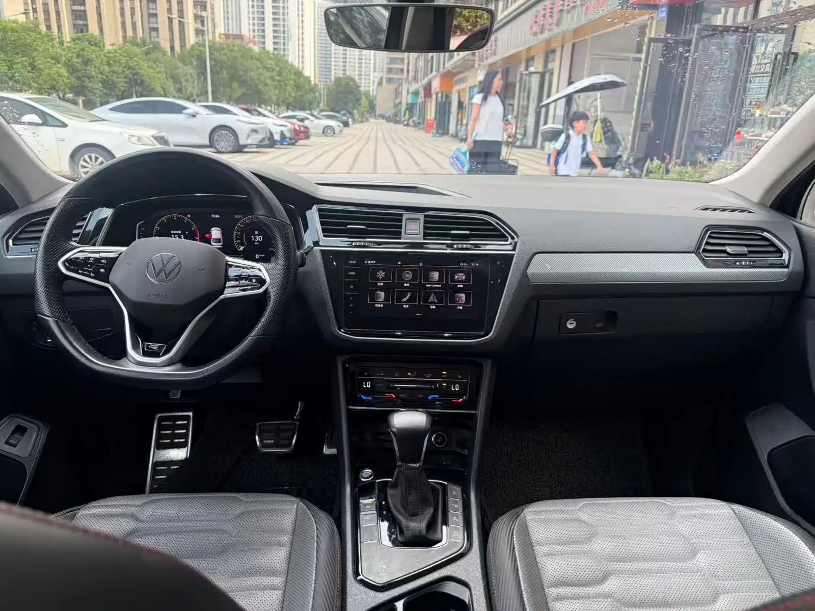 Фото 6 - Volkswagen Tiguan X