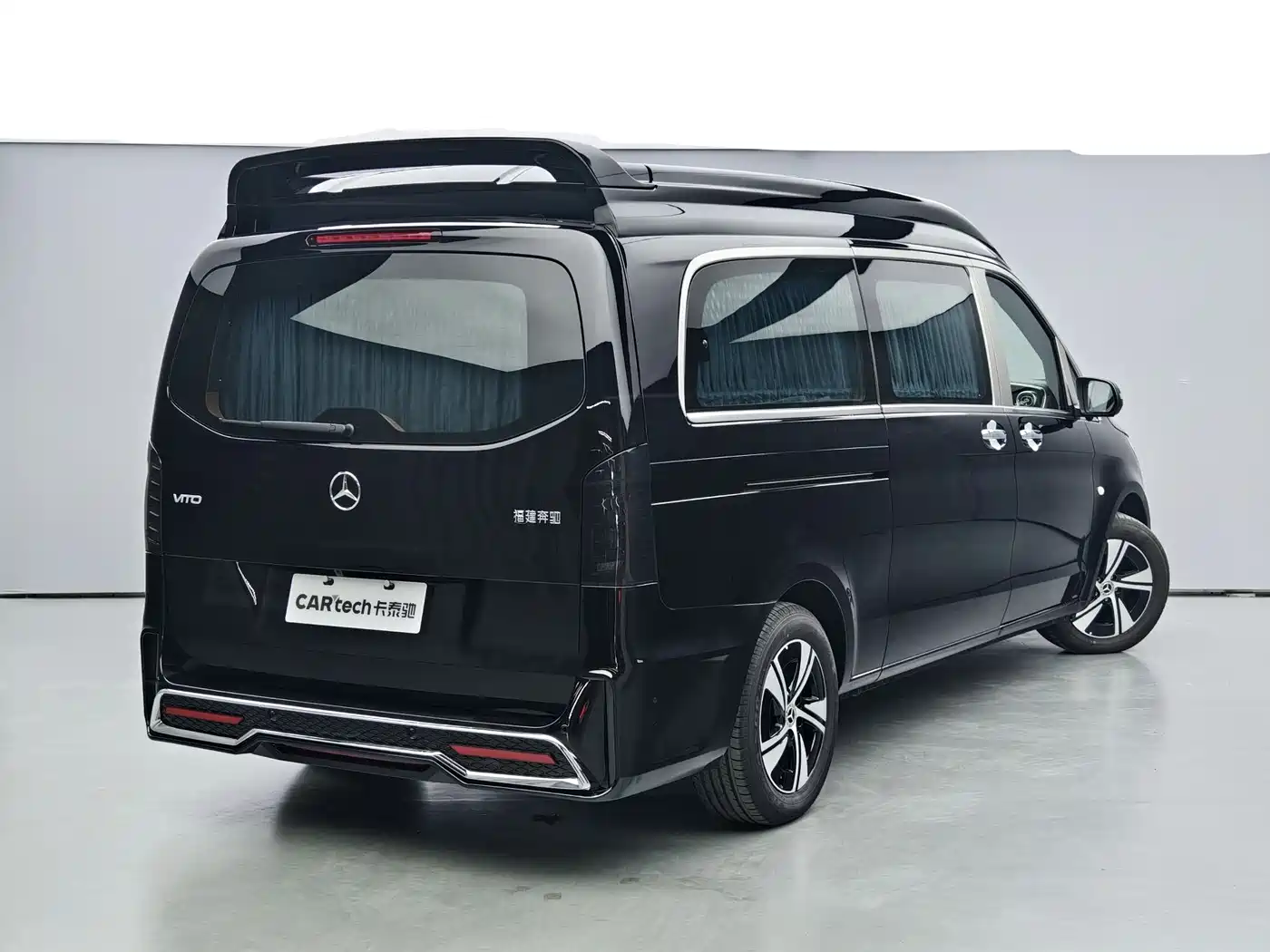 Mercedes-Benz Vito 2024 2.0T Business 7-Seater фото 4